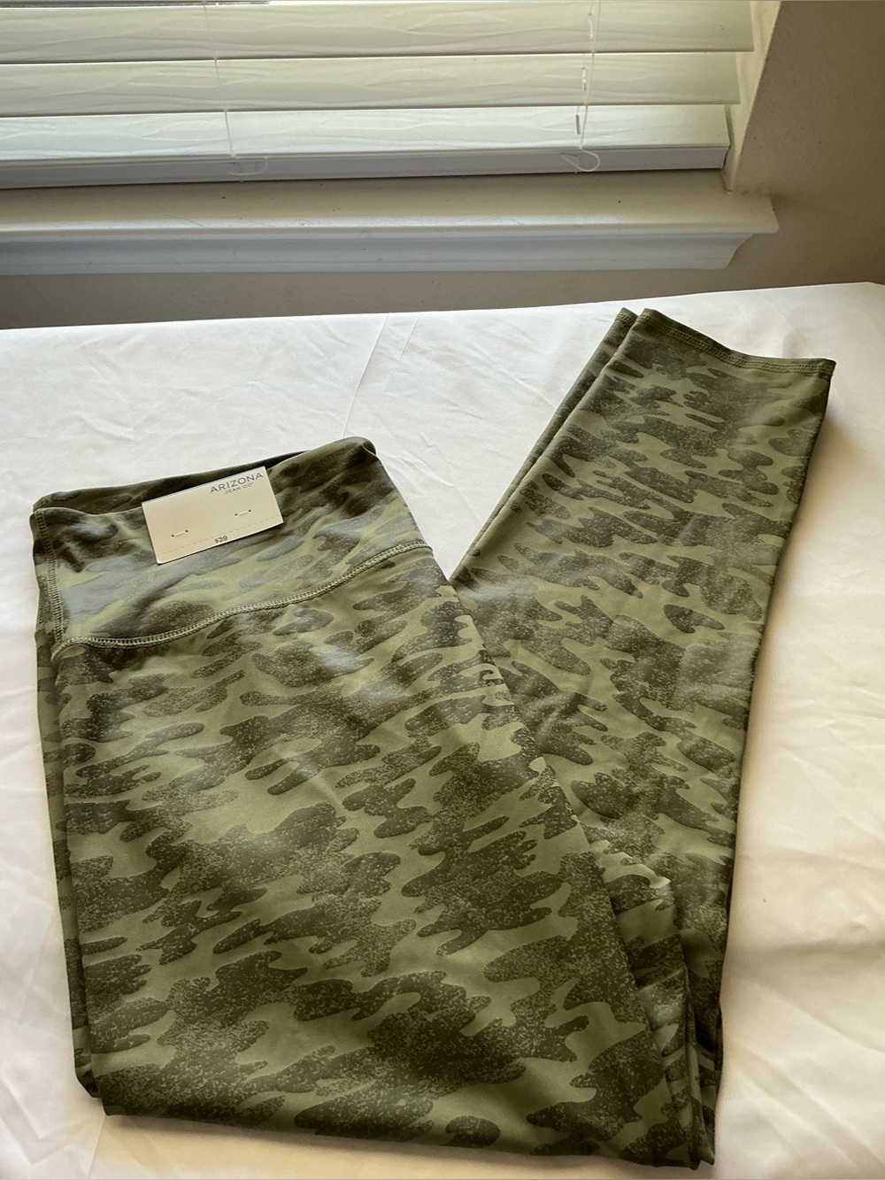 Arizona Jean Company Olive Green Camo Jogger/Leggings Women’s Size XXL